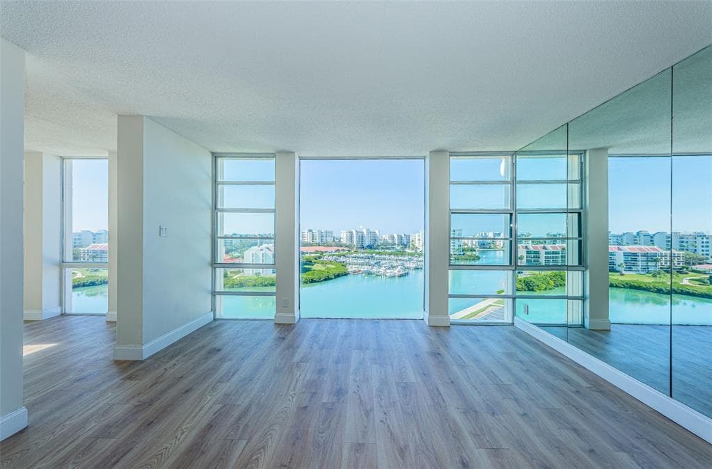 7400 SUN ISLAND DRIVE S 806 photo 17