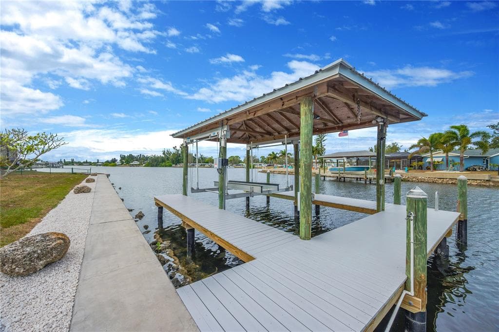 827 BLUE HERON BOULEVARD 3
