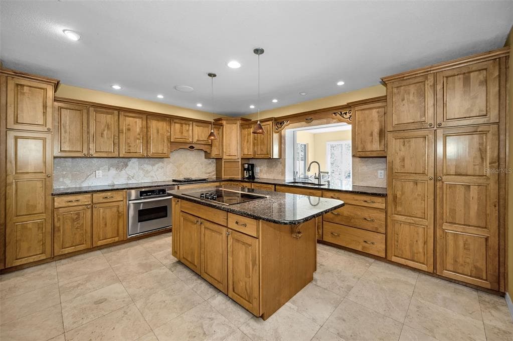 1302 BELCHER DRIVE photo 23