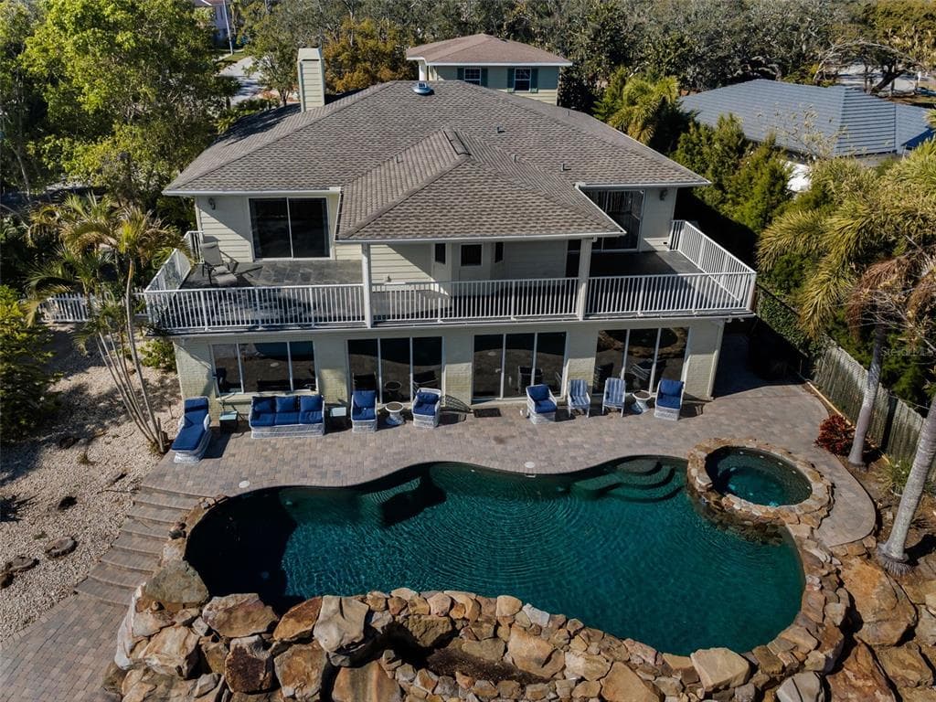 1302 BELCHER DRIVE photo 3
