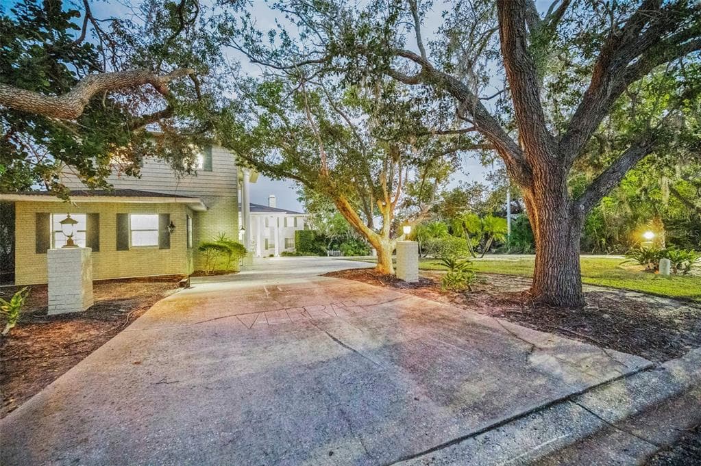 1302 BELCHER DRIVE photo 15
