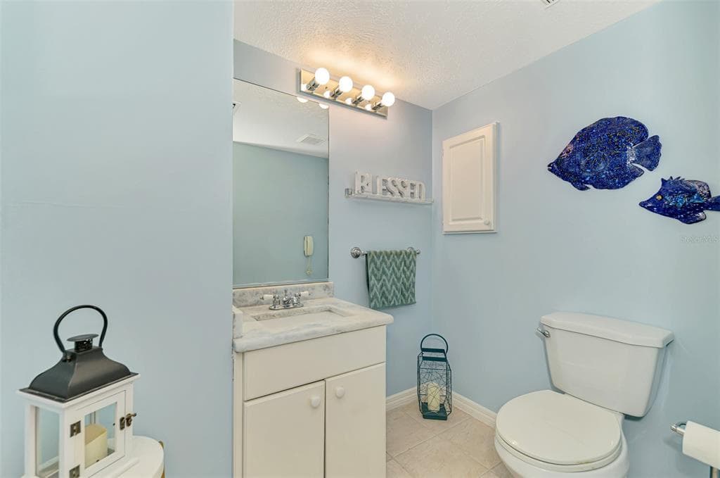 4410 WARREN AVENUE 504 photo 17