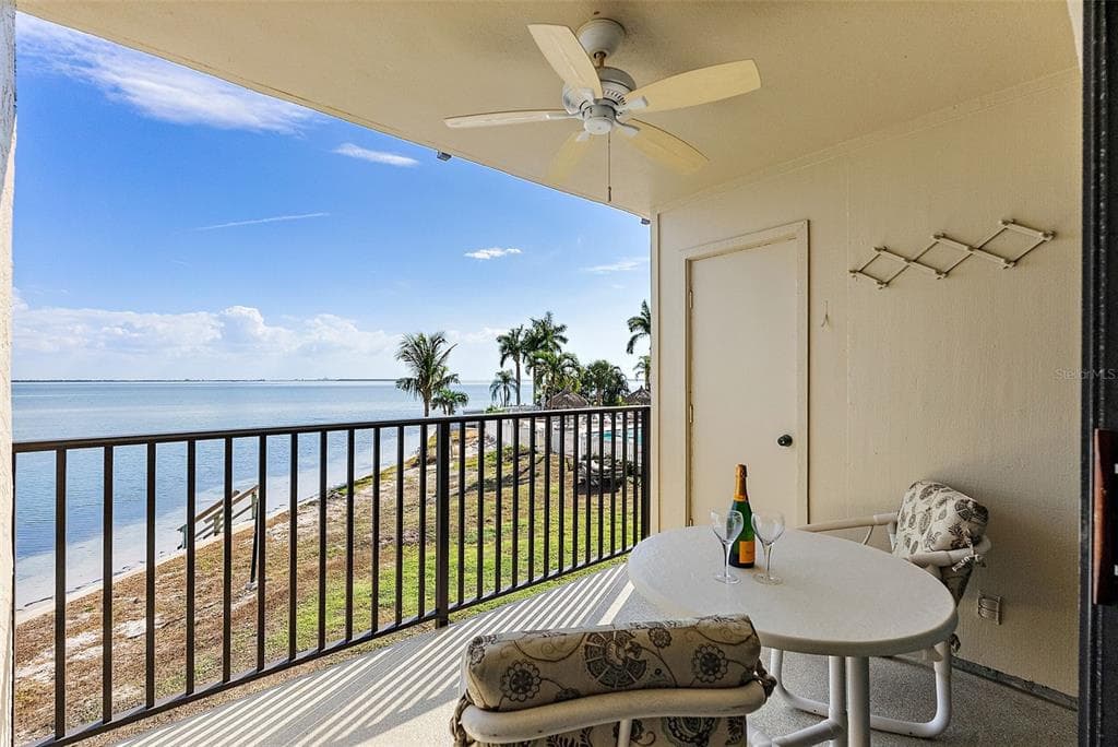 6322 PALMA DEL MAR BOULEVARD S 209 photo 22