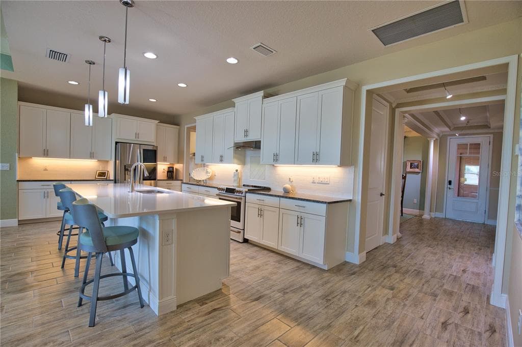 11689 TAPESTRY LANE photo 18