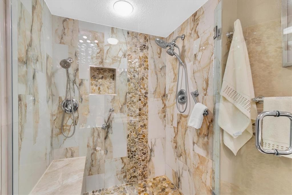 660 ISLAND WAY 506 photo 23