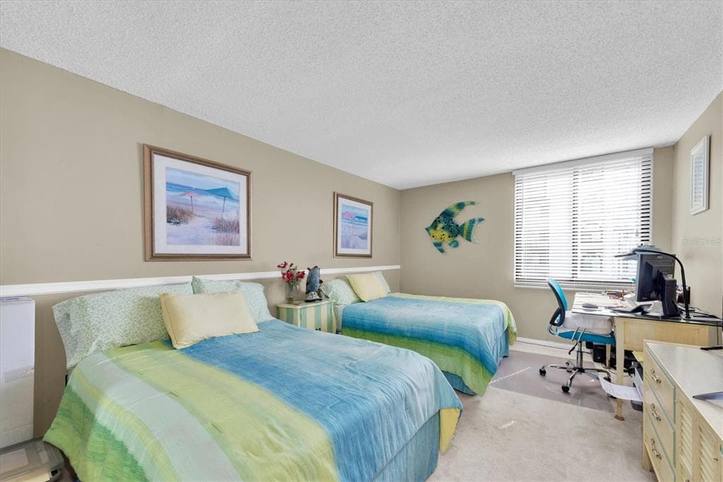 660 ISLAND WAY 506 photo 24