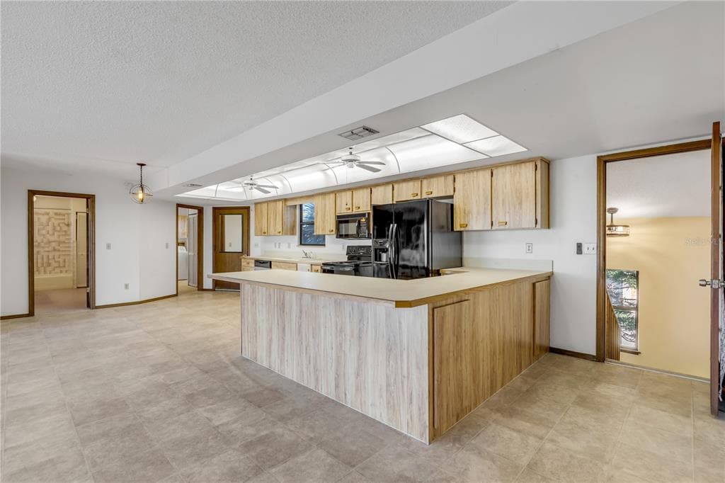 824 EEL AVENUE 4