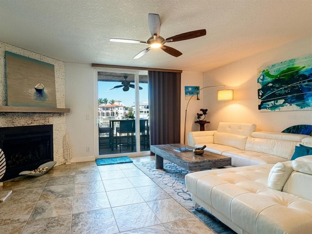 1060 PINELLAS BAYWAY S 106 photo 12