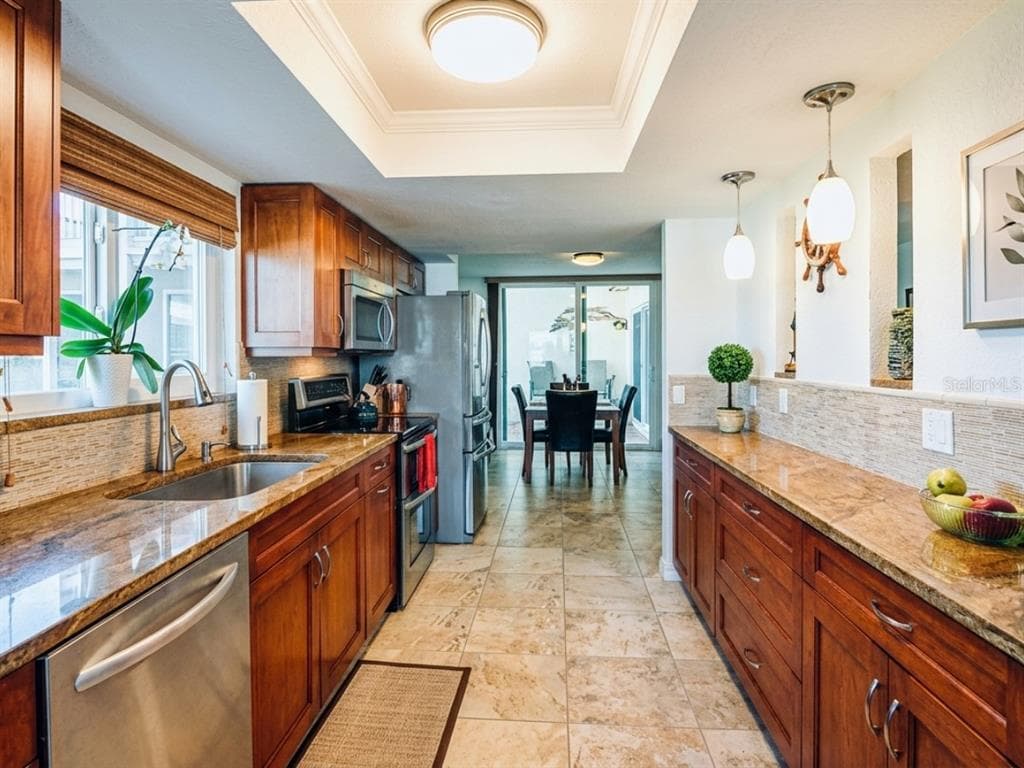 1060 PINELLAS BAYWAY S 106 photo 8