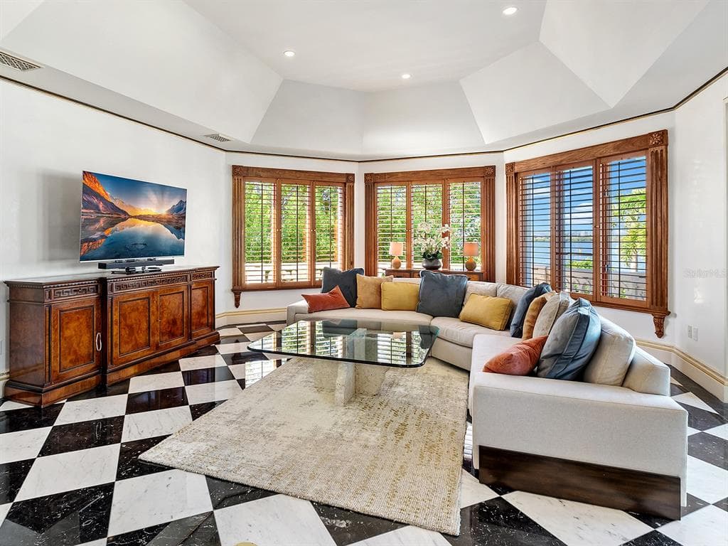 1310 S LAKE SHORE DRIVE photo 21