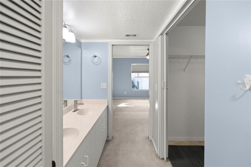 9610 VICTORIA LANE D202 photo 19