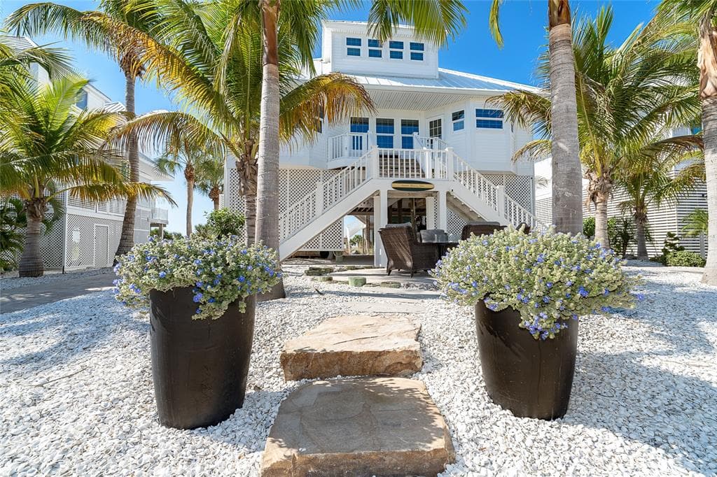 7370 PALM ISLAND DRIVE #SS3 2