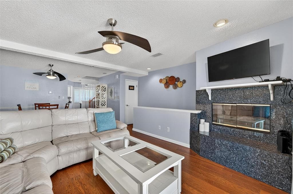 17960 GULF BOULEVARD 104 photo 14