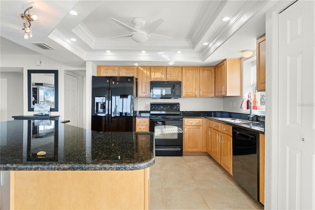 101 N MARION COURT 221 photo 24