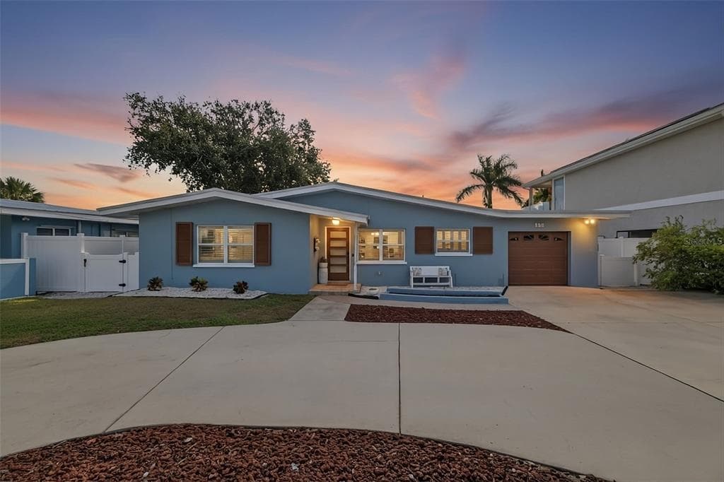 333 LA HACIENDA DRIVE 2