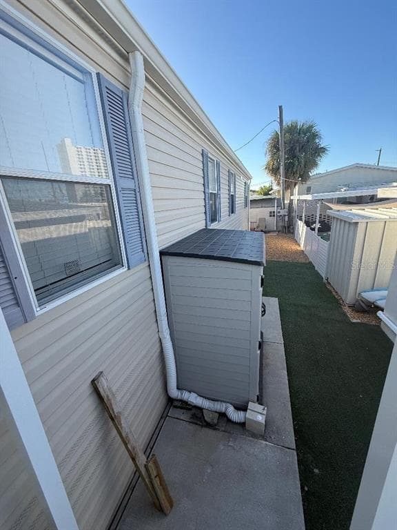 1375 PASADENA AVENUE S 217 photo 9