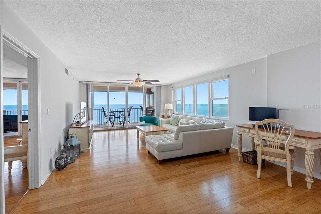 16326 GULF BOULEVARD 510 photo 3