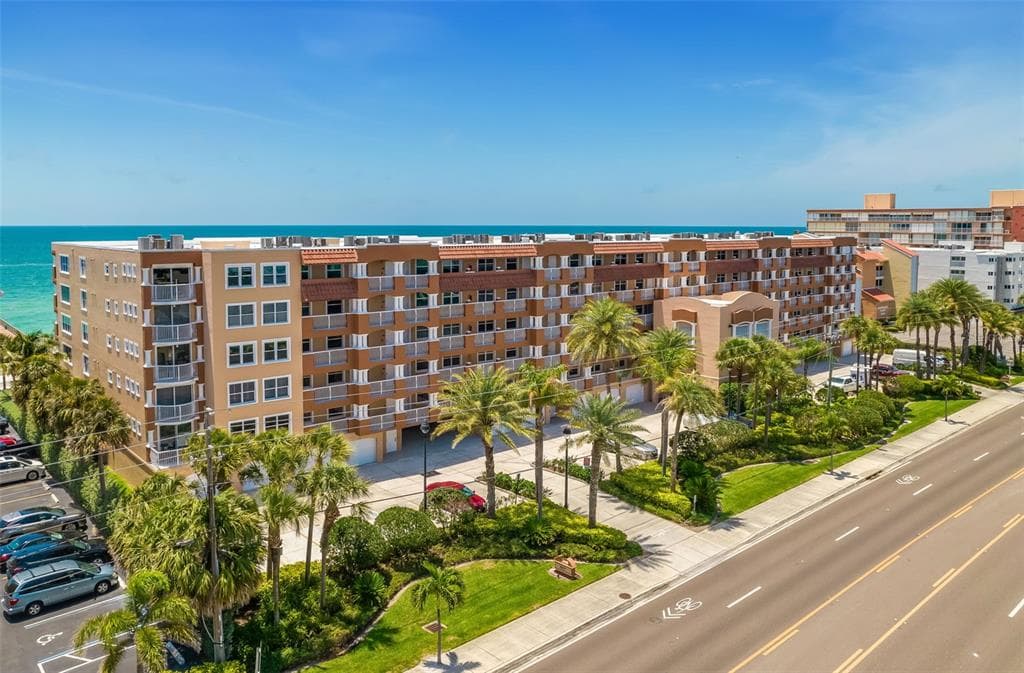 16326 GULF BOULEVARD 510 photo 1