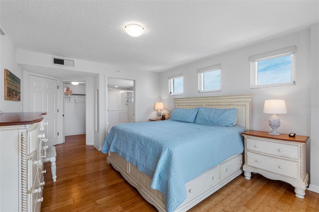 16326 GULF BOULEVARD 510 photo 19