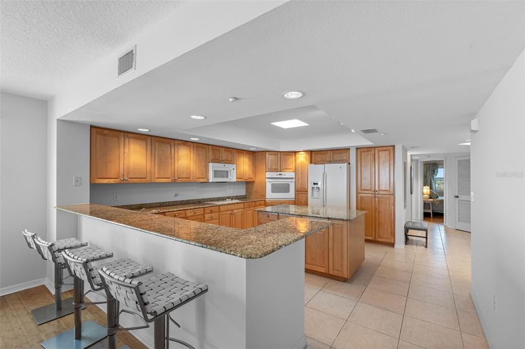 16326 GULF BOULEVARD 510 photo 8