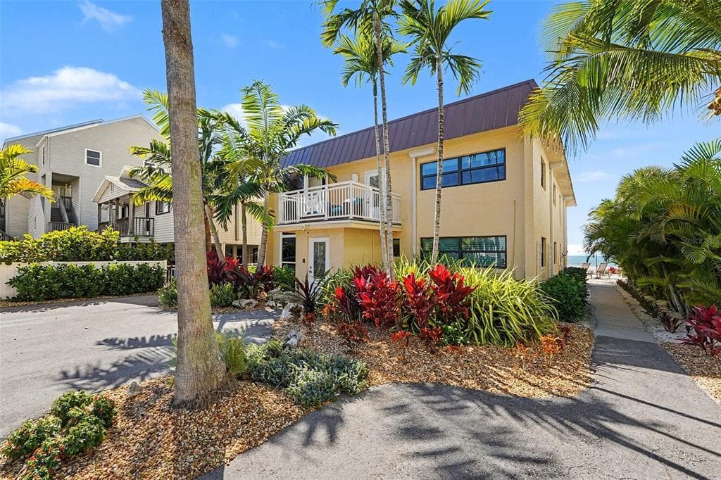 19936 GULF BOULEVARD photo 5