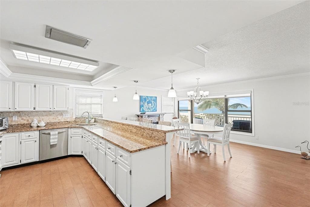 19936 GULF BOULEVARD photo 25