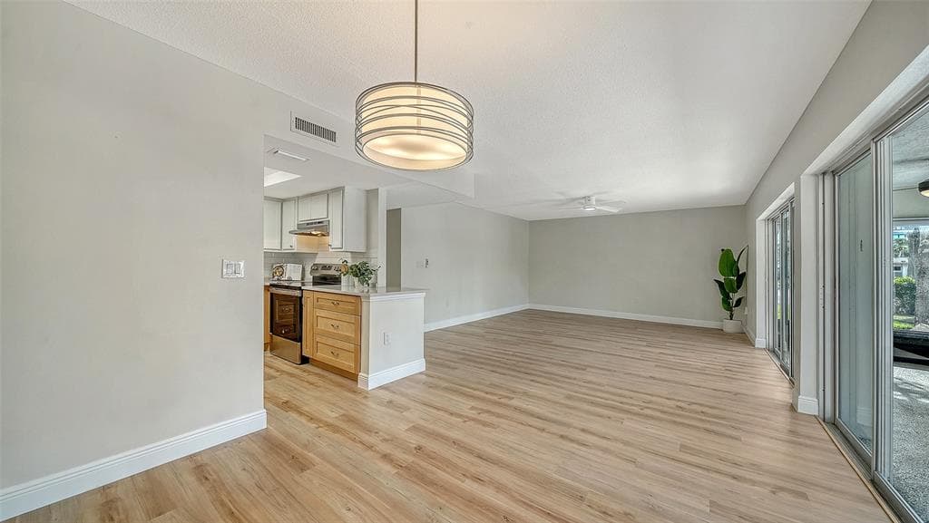 101 WHISPERING SANDS DRIVE 107 photo 20