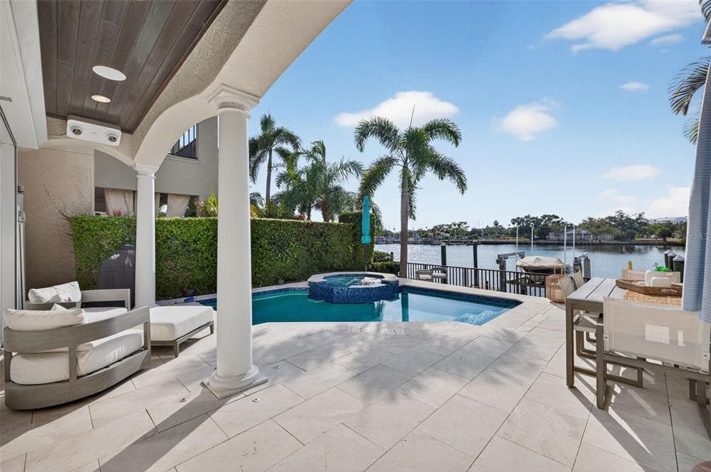 1009 ROYAL PASS ROAD 1