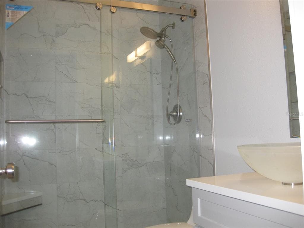 5 GATESHEAD DRIVE 107 photo 22