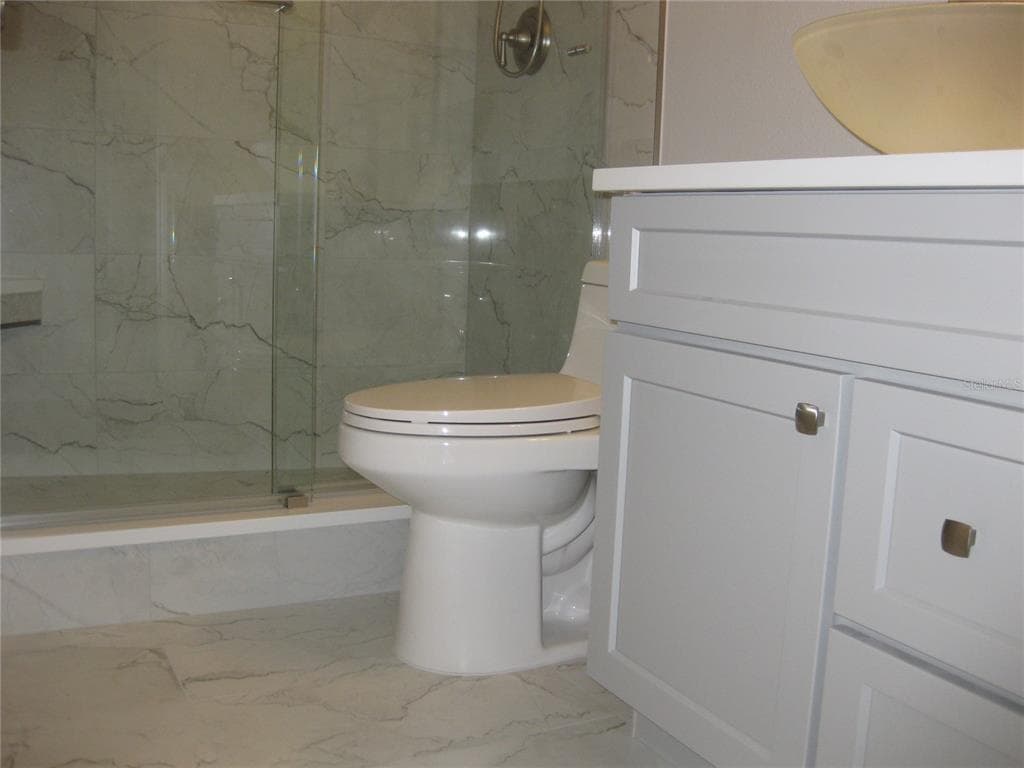 5 GATESHEAD DRIVE 107 photo 21