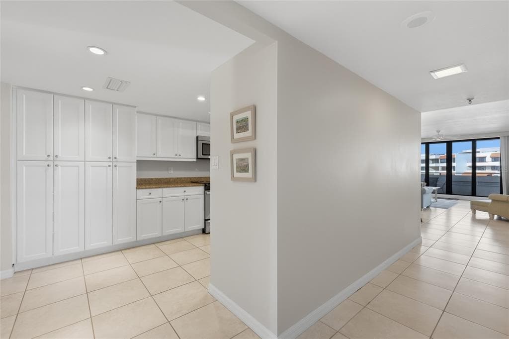 1425 GULF OF MEXICO DRIVE 408 photo 15