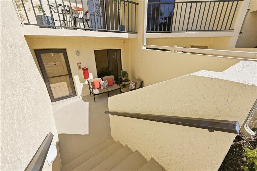 7520 SUNSHINE SKYWAY LANE S T19 photo 12