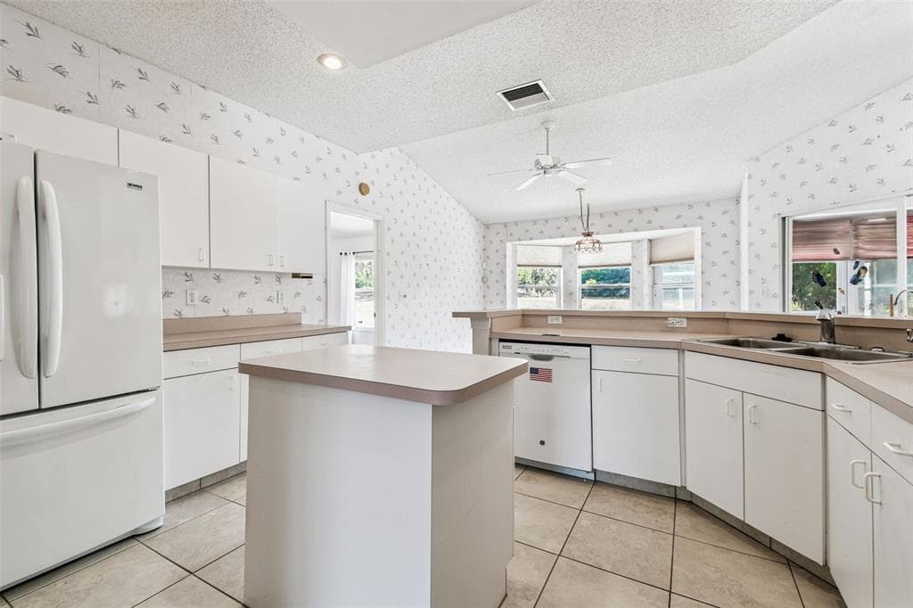 2305 E DEL WEBB BLVD photo 18