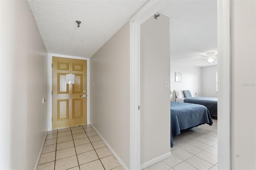 17450 GULF BOULEVARD 104 photo 12