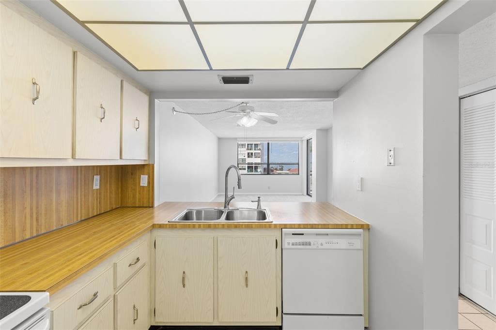 6279 SUN BOULEVARD 503 photo 7
