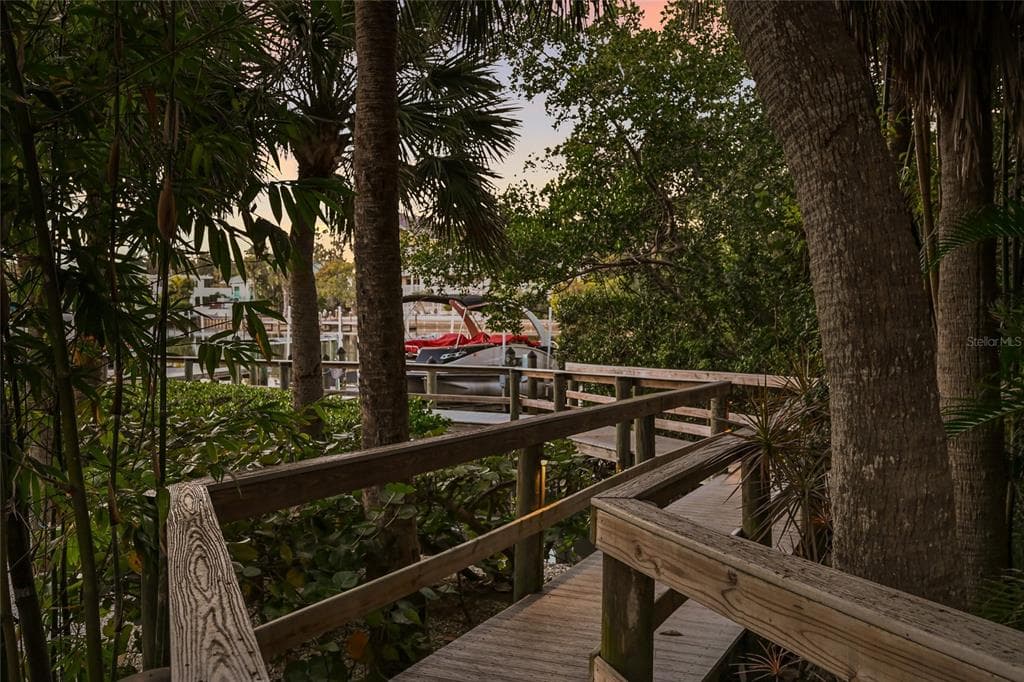 1749 LINCOLN PARK CIRCLE 3