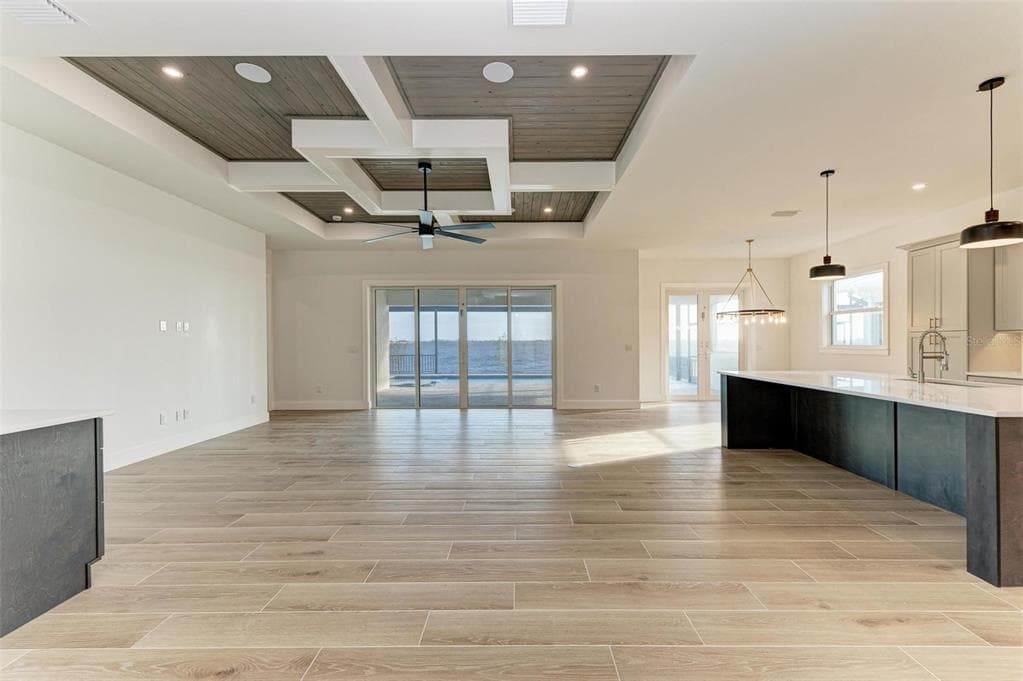 112 NORTHSHORE TERRACE photo 9