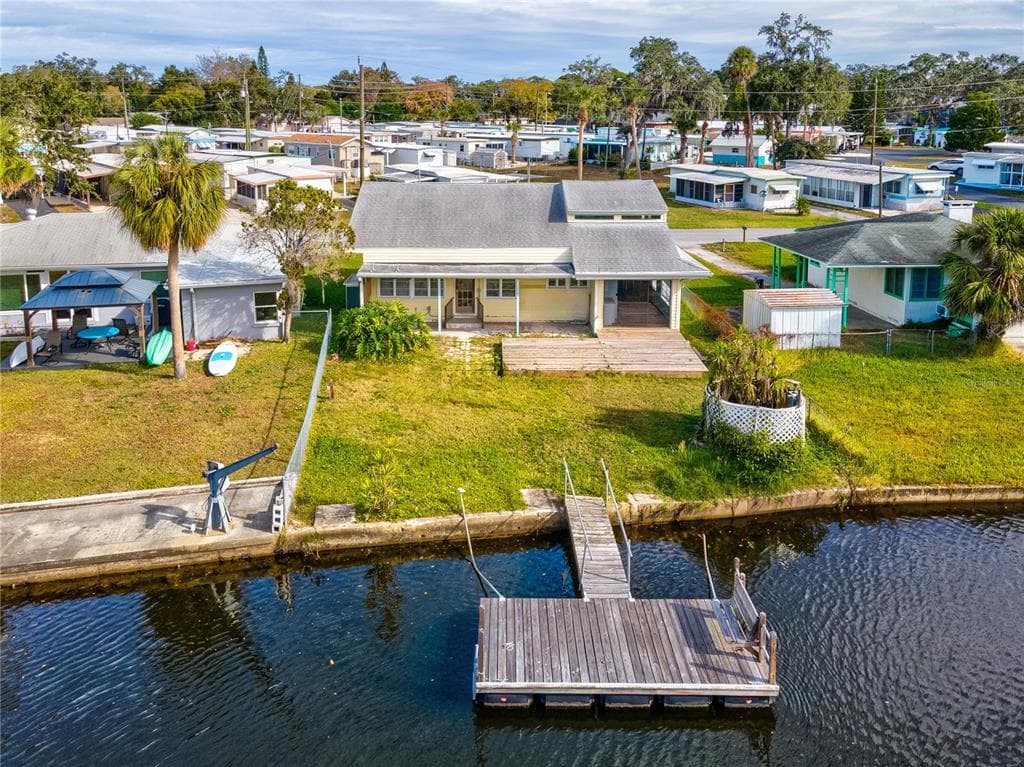 5642 RIVERVIEW DRIVE 2