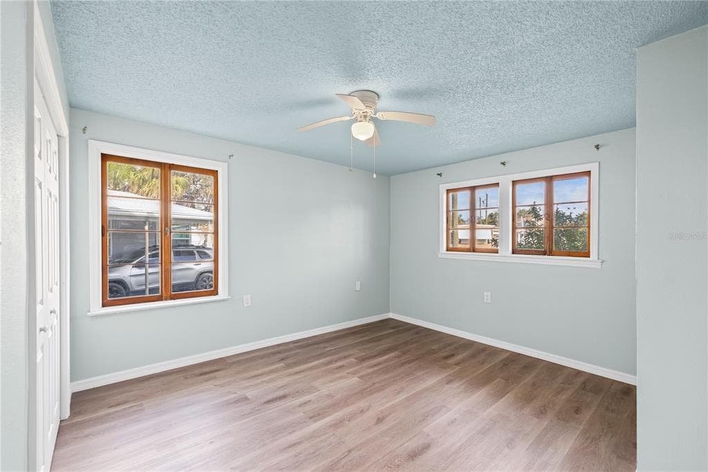 5642 RIVERVIEW DRIVE photo 17