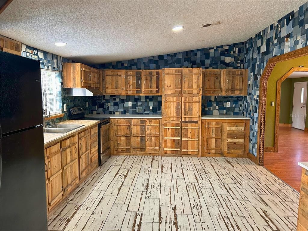9867 JEROME DRIVE photo 16