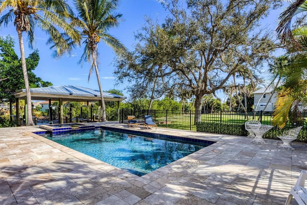 10050 CREEKSIDE DRIVE 4