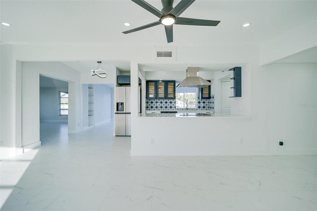 217 W TARPON BOULEVARD NW 5