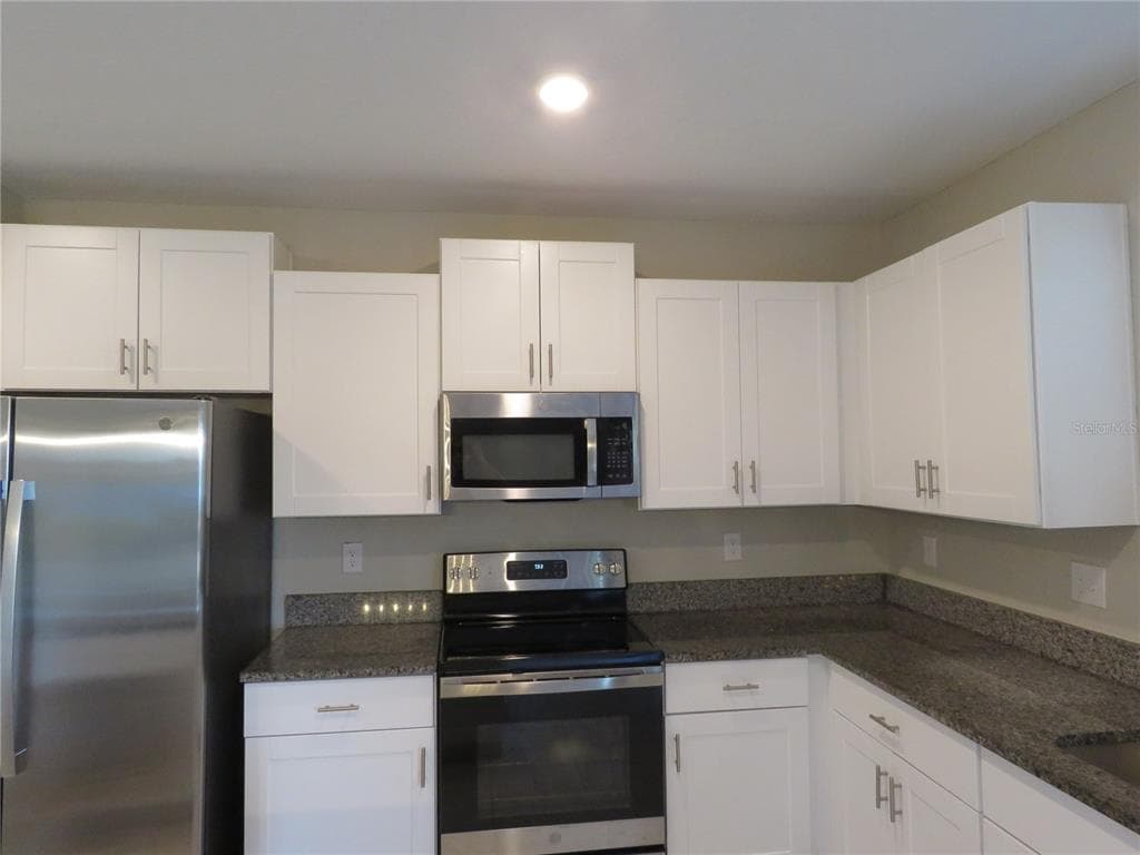15518 MILLER CREEK DRIVE photo 24