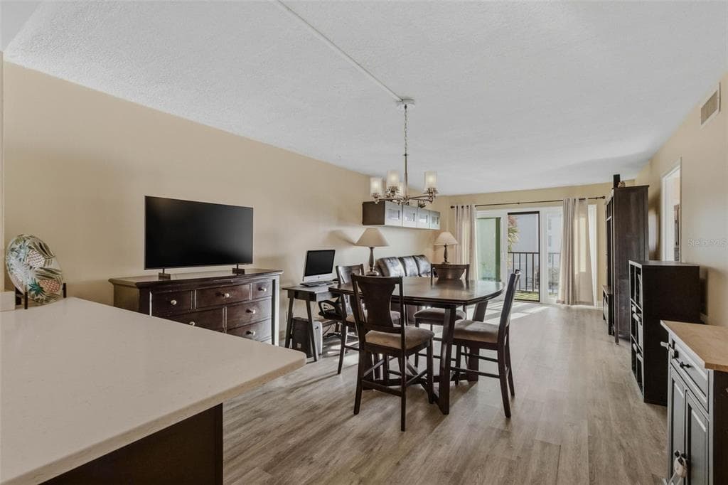 51 ISLAND WAY 311 photo 12