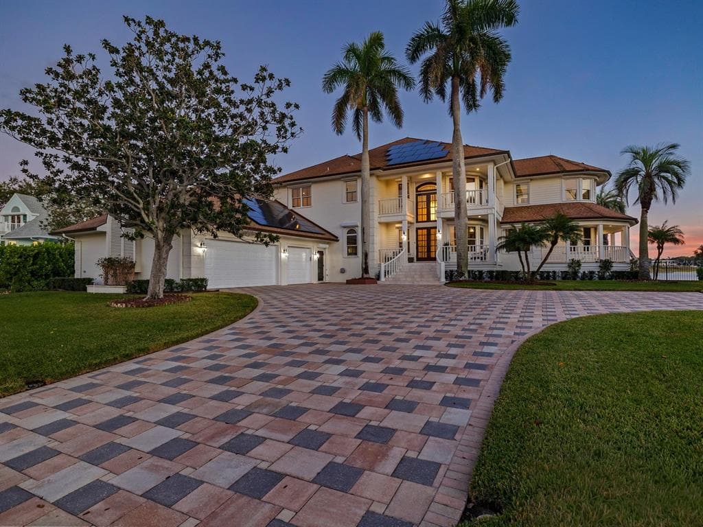 429 ST ANDREWS DRIVE 4