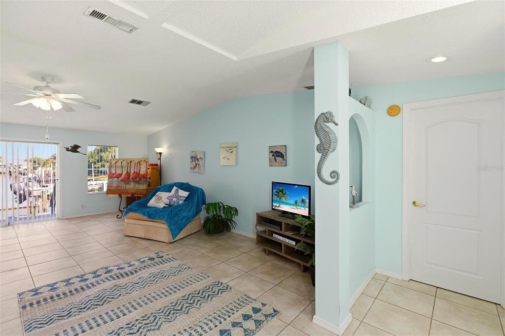 4190 PELICAN POINTE DRIVE photo 15