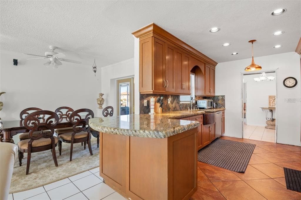 5451 WINDWARD WAY photo 9