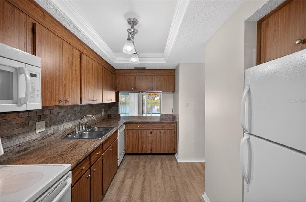 1749 S HIGHLAND AVENUE A5 photo 12