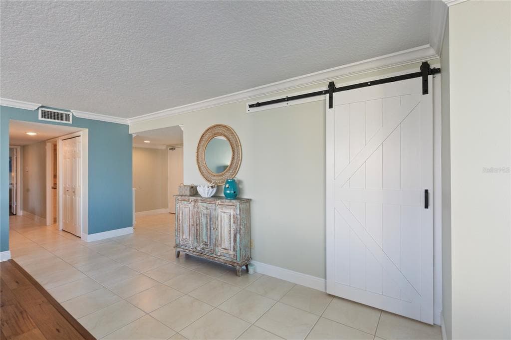 736 ISLAND WAY 406 photo 18