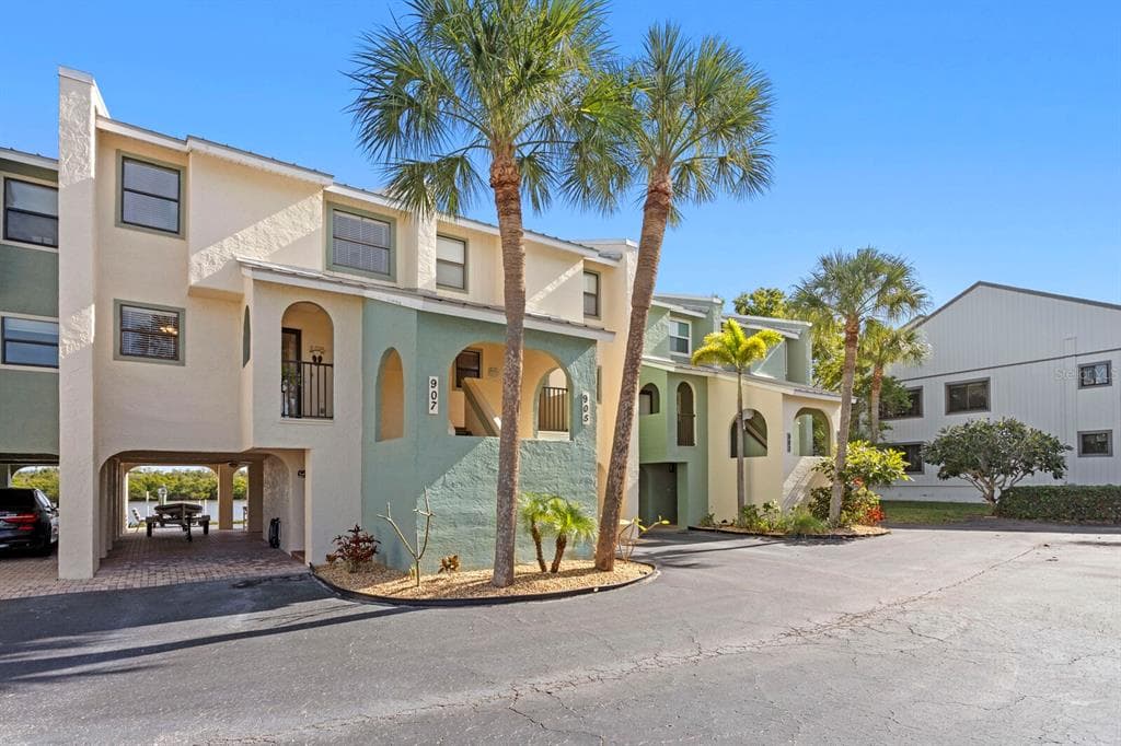 907 BAHIA DEL SOL DRIVE #907 3